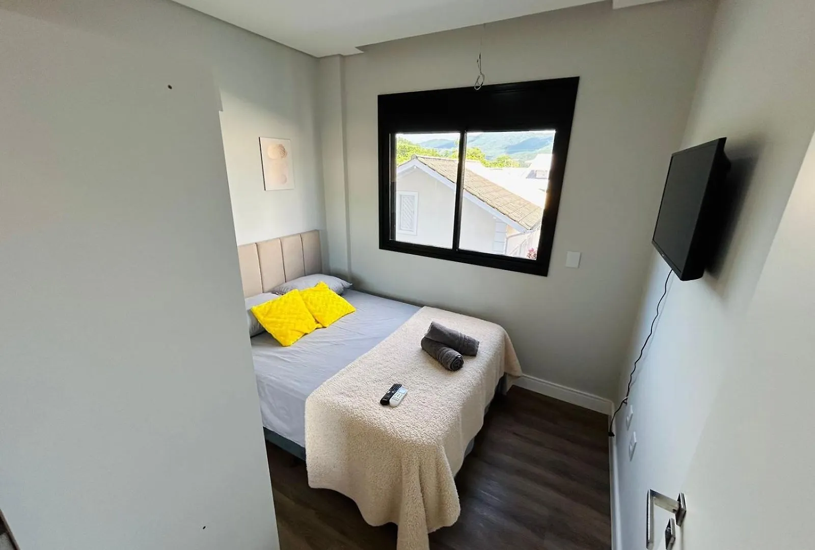 Lindo Apartamento A 400 Metros Da Praia Com Selo Azul De Qualidade Governador Celso Ramos